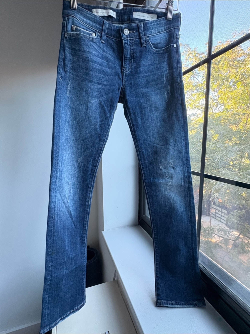 Anthropologie Pilcro The Letterpress Women's Parallel Denim Jeans Distressed 25